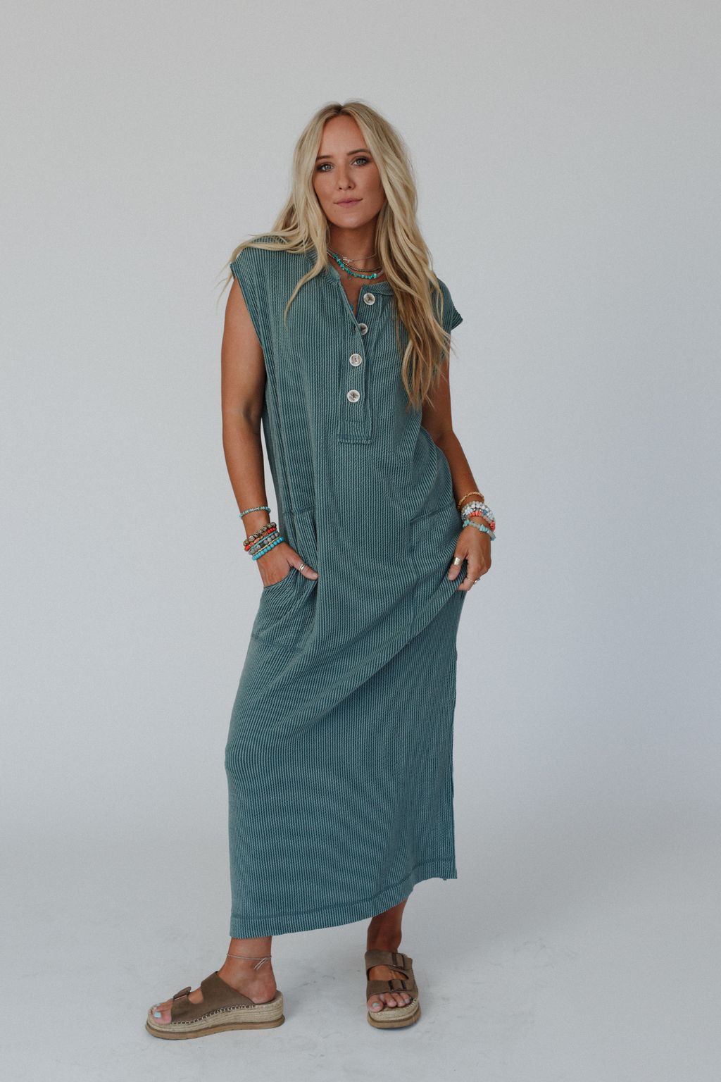 The Nest Madeline Textured Maxi Dress - Moss